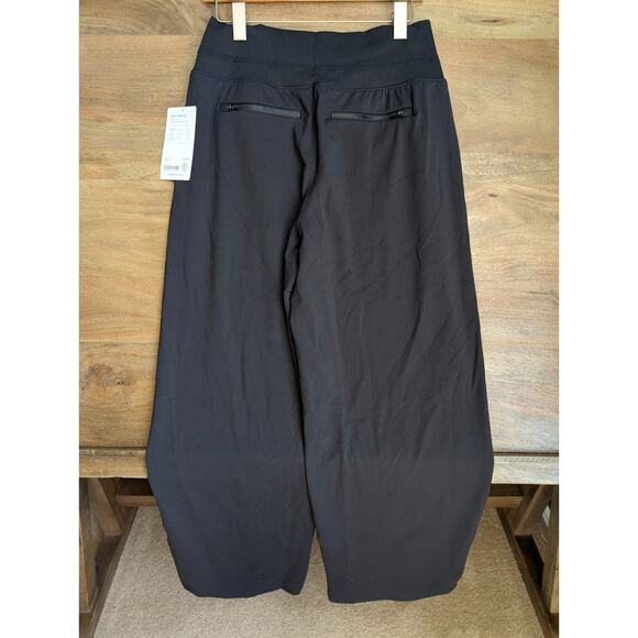 Athleta Pants Women Medium Black Breathable Wicking Venice Wide Leg Pull On NWT - Picture 2 of 3